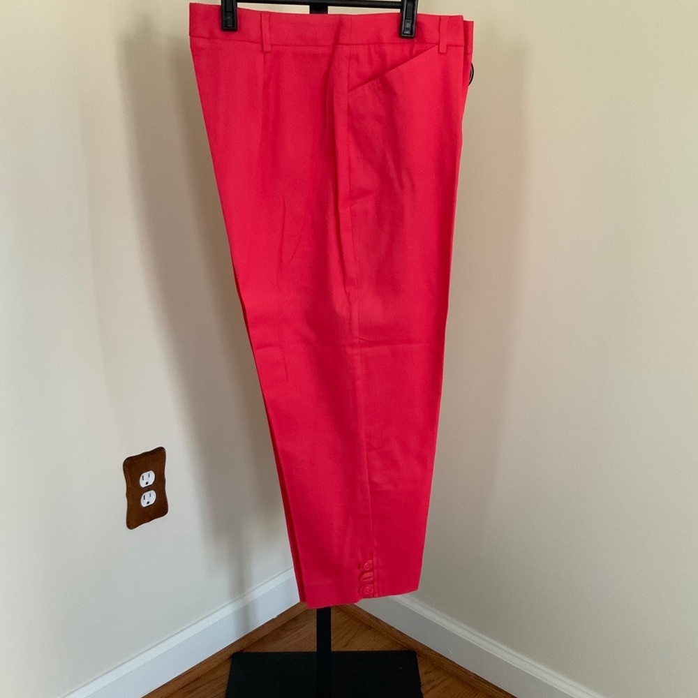 Capri pants (Color: Geranium)